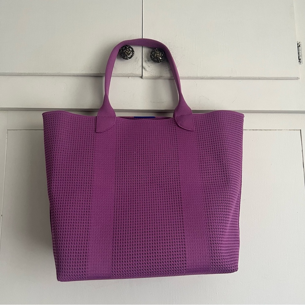 Rothy’s The Lightweight Tote in Summer Berry